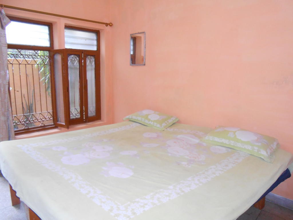 Maruti Guest House Váránasí Pokoj fotografie